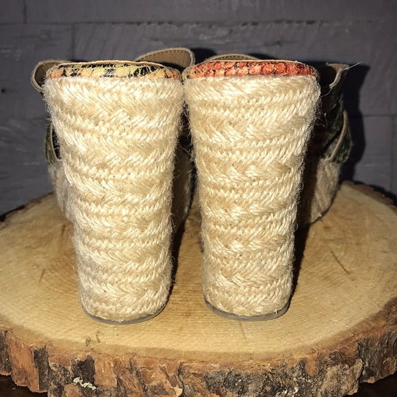 MIA raisinette platform snakeskin pattern - Picture 7 of 7